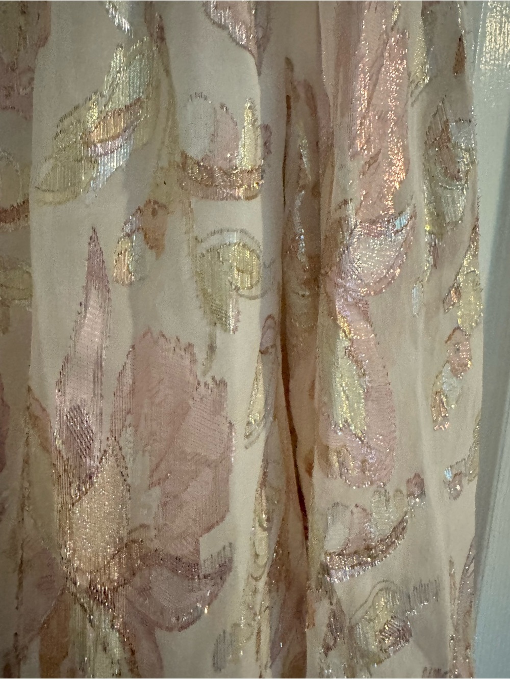 Lilly Pulitzer Giana Silk Top Blouse V-Neck Sparkle Metallic Accents Sz S - Picture 6 of 13